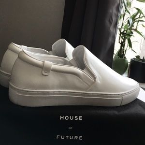 house of future slip on